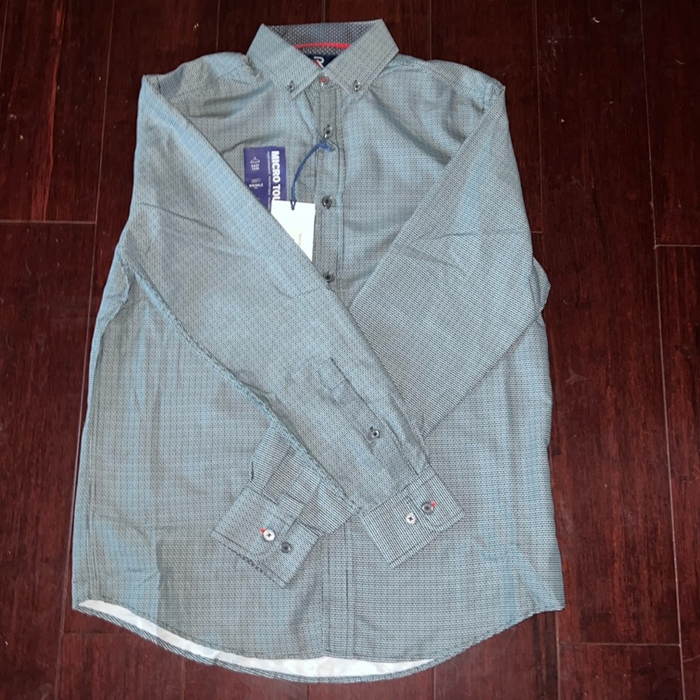 Small International Report Modern Fit Long Sleeve Button Down